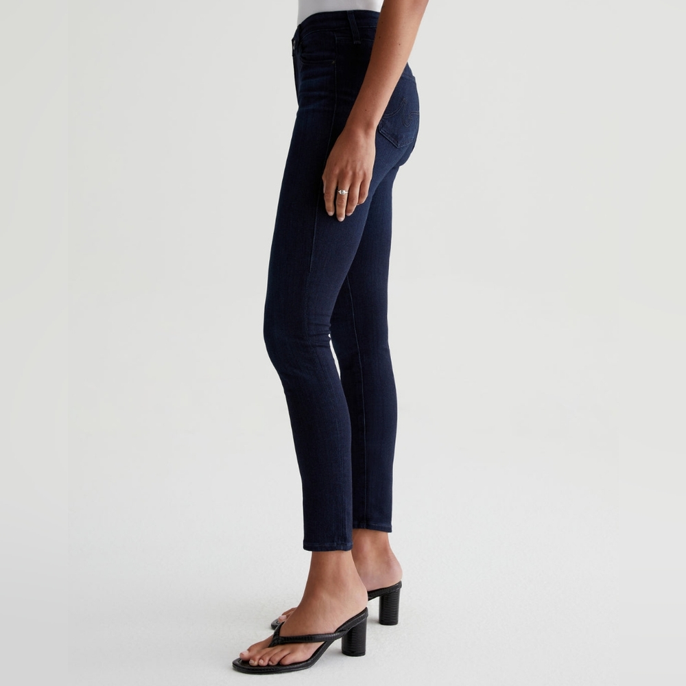 AG The Legging Ankle jean